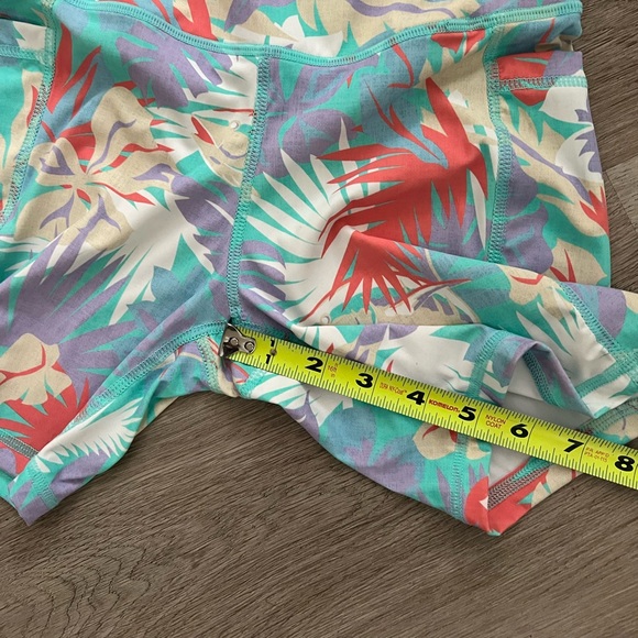 Salt Life Tropical Colorful Athletic Biker Shorts Small Gym Workout - Picture 5 of 6